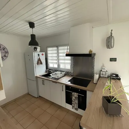 Petite Maison Au Calme, Dans Une Impasse L'Epine  Exterior photo