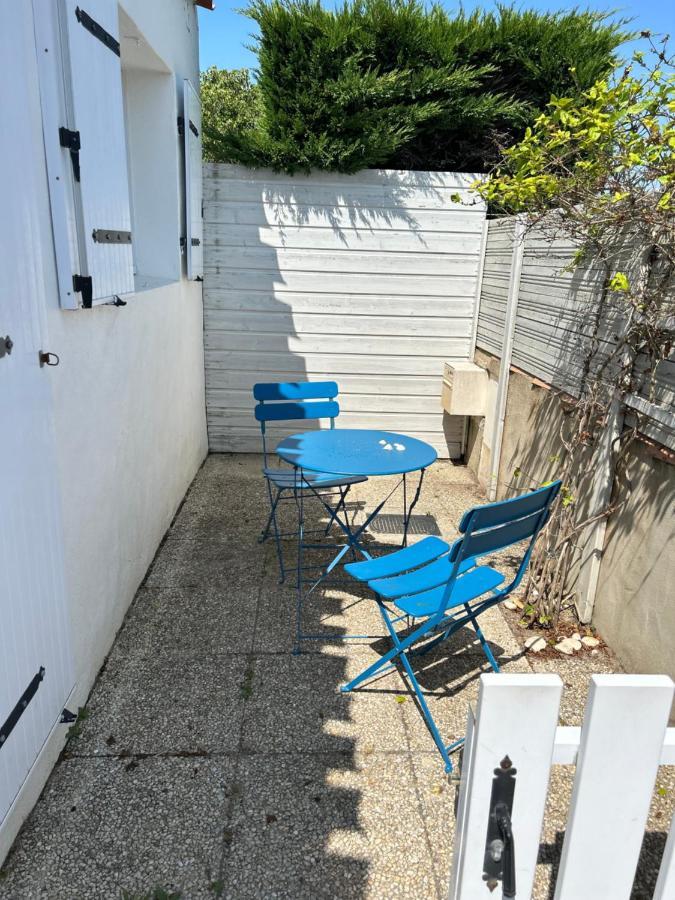 Petite Maison Au Calme, Dans Impasse L'Epine (Vendee)